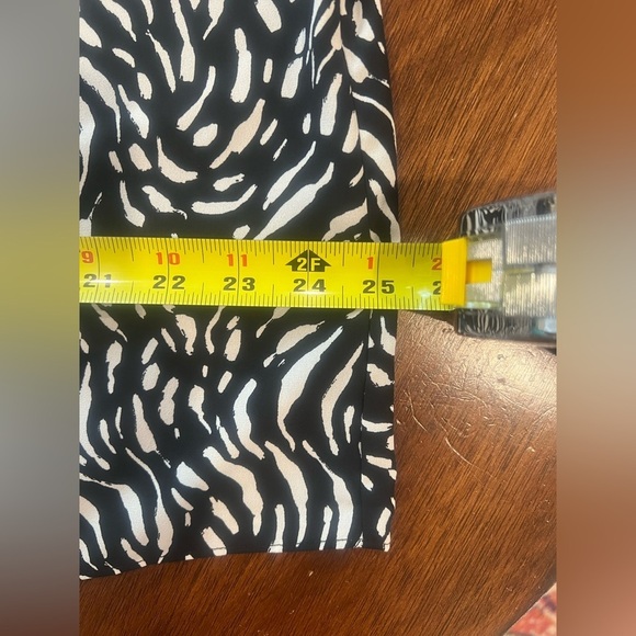 Plus size Nine West  Women's Black and White Sleeveless Top 2XL - Picture 6 of 6